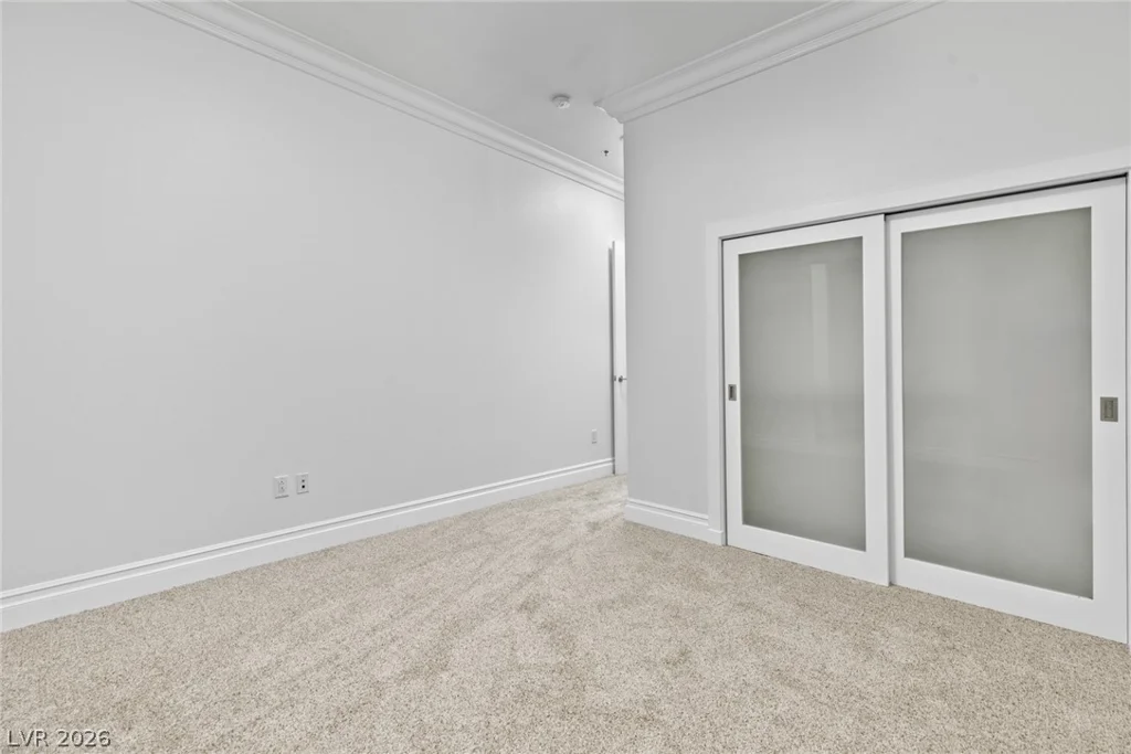 4525 Dean Martin, Las Vegas, NV 89103