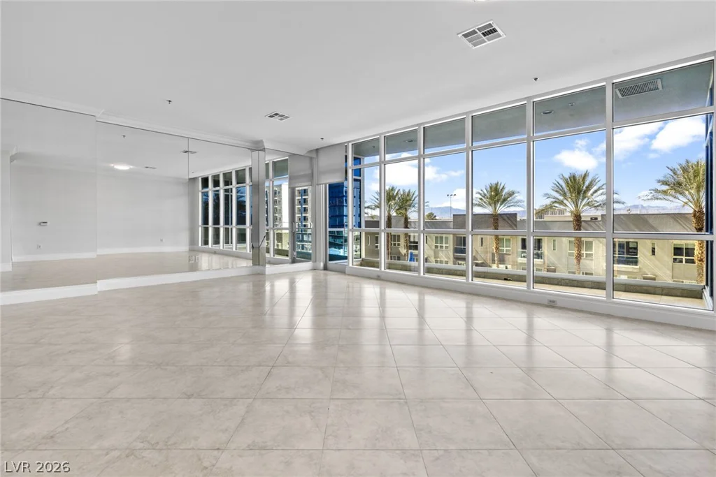 4525 Dean Martin, Las Vegas, NV 89103