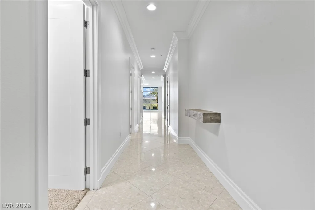4525 Dean Martin, Las Vegas, NV 89103
