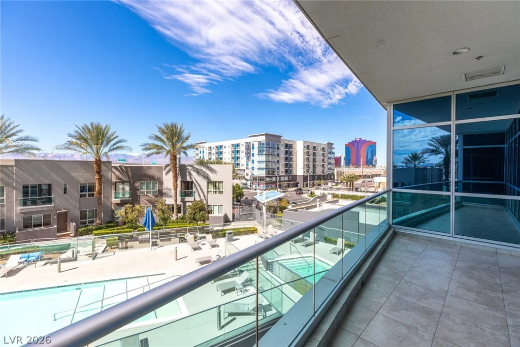4525 Dean Martin, Las Vegas, NV 89103