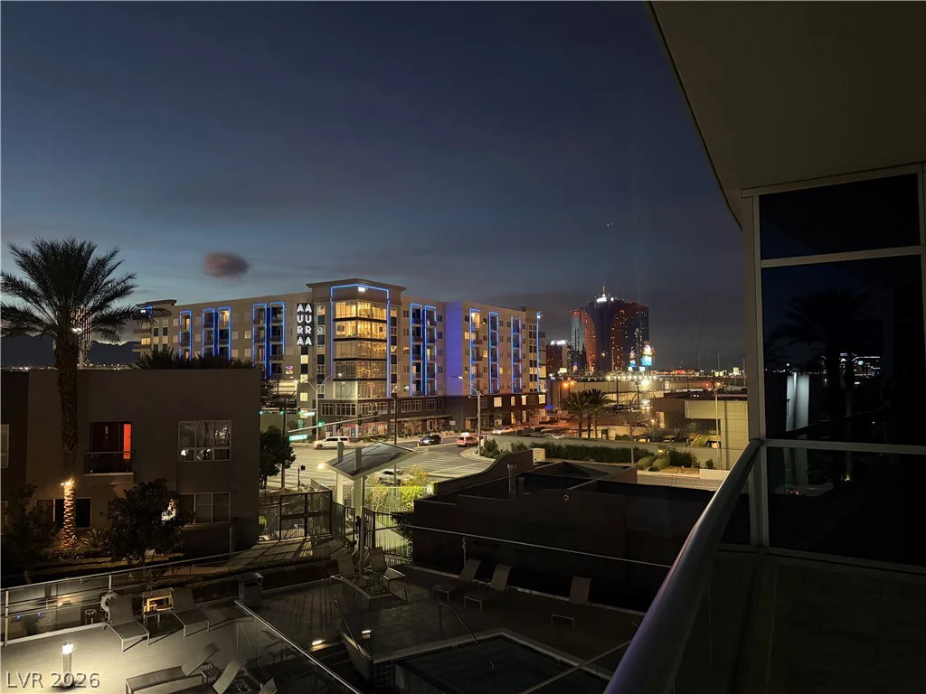 4525 Dean Martin, Las Vegas, NV 89103