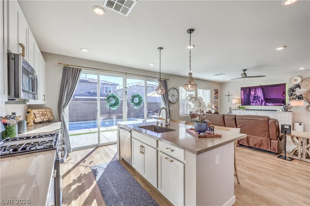 6626 Palmer Crest, North Las Vegas, NV 89086