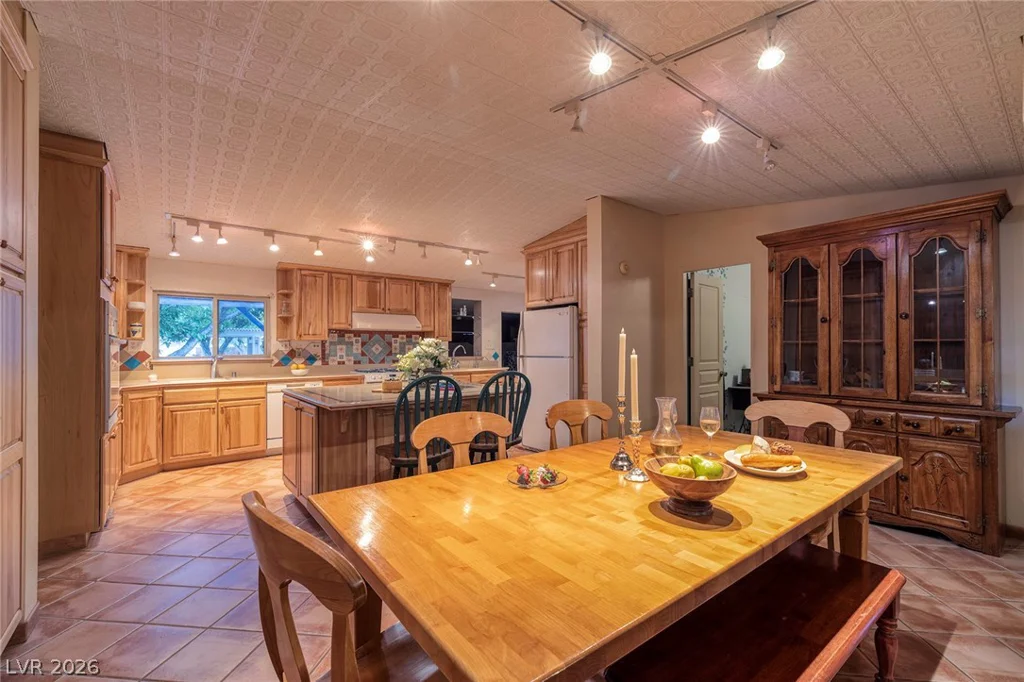 14525 Heyer, Las Vegas, NV 89161