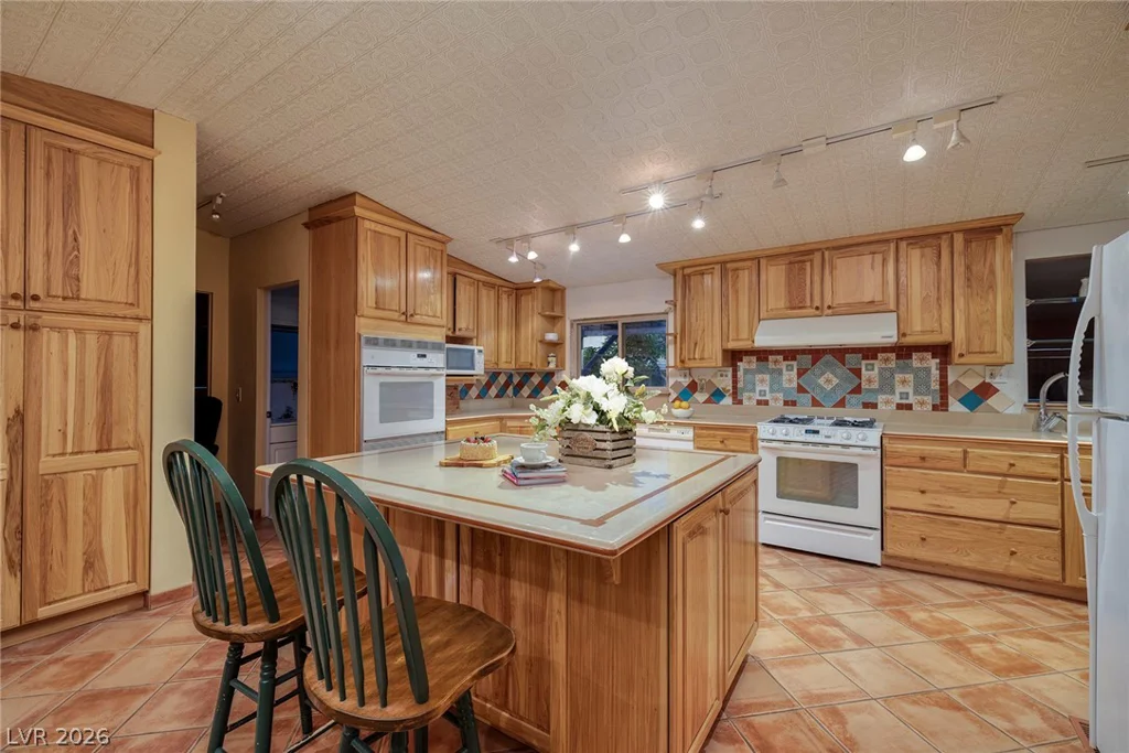 14525 Heyer, Las Vegas, NV 89161