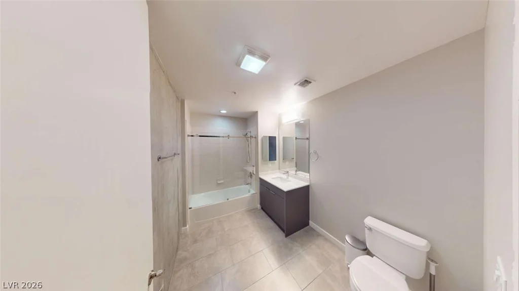 353 Bonneville, Las Vegas, NV 89101