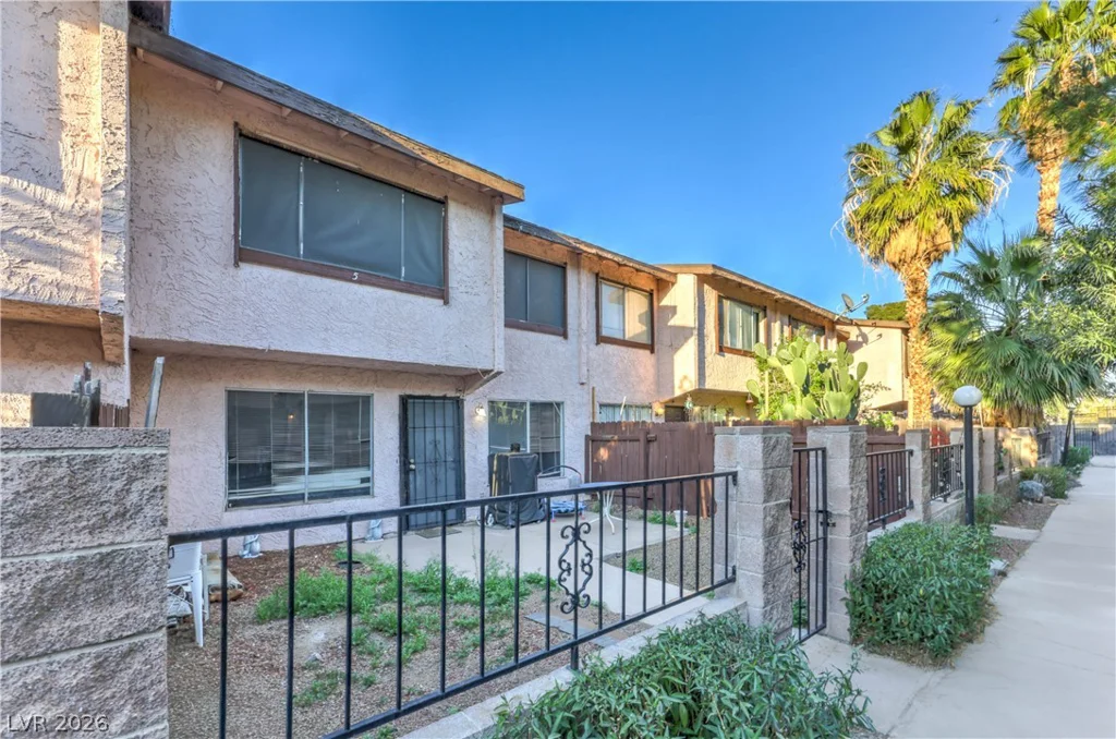 4338 Caliente, Las Vegas, NV 89119