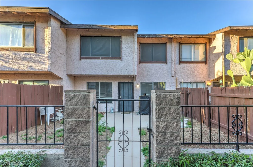 4338 Caliente, Las Vegas, NV 89119