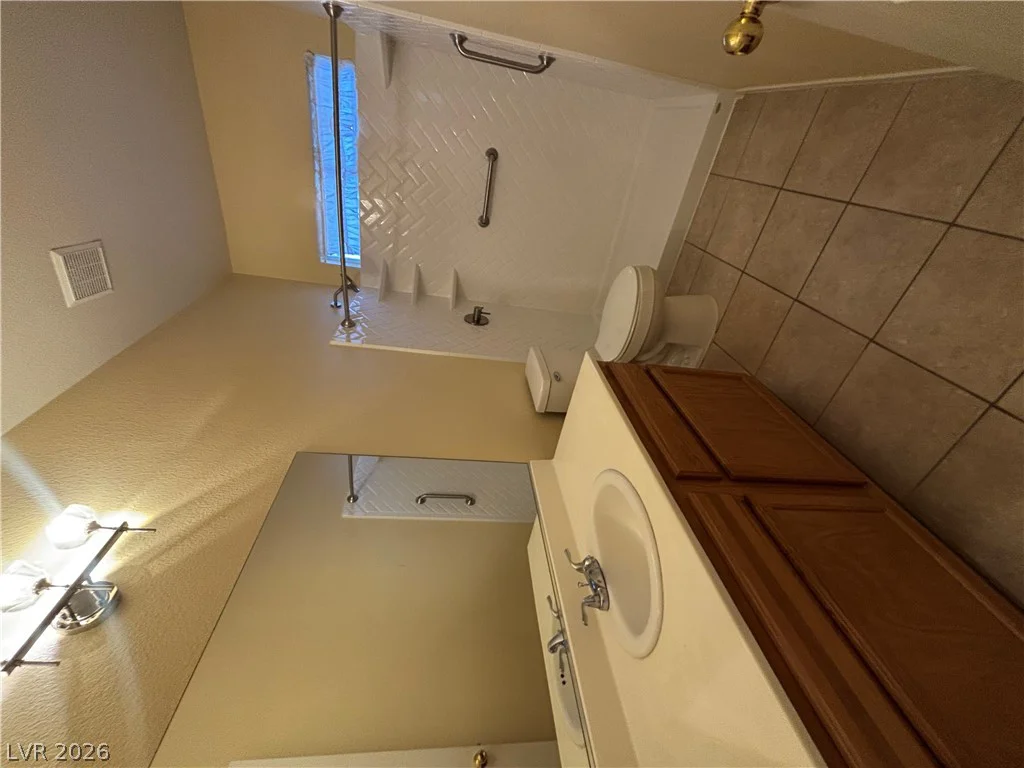 2661 Hillgrass, Las Vegas, NV 89123