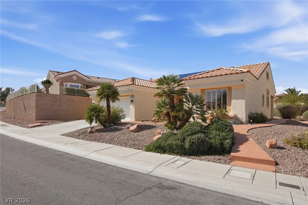 10508 Mission Lakes, Las Vegas, NV 89134