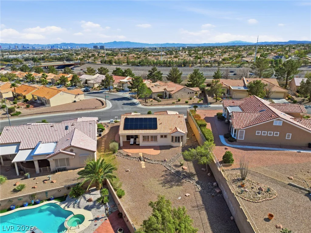 10508 Mission Lakes, Las Vegas, NV 89134
