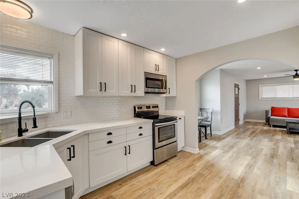 1017 Oakey, Las Vegas, NV 89104