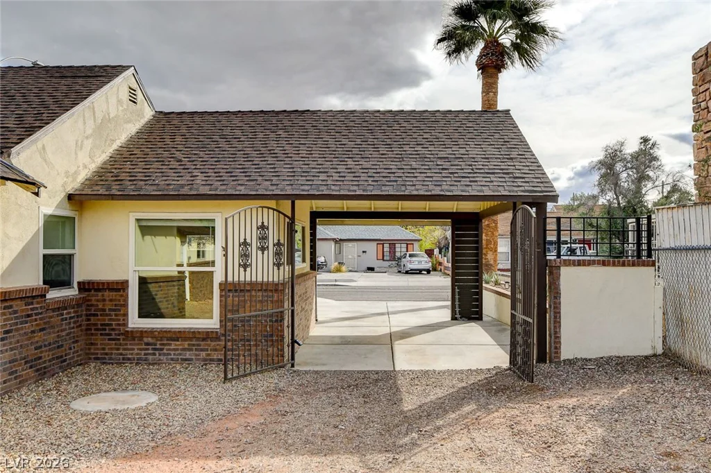 1017 Oakey, Las Vegas, NV 89104