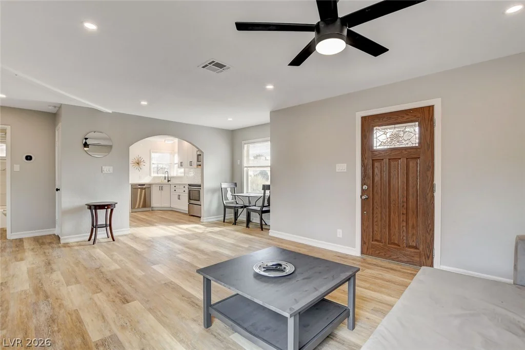 1017 Oakey, Las Vegas, NV 89104