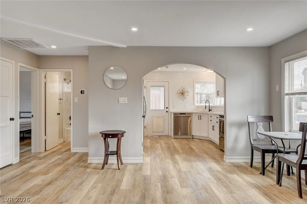 1017 Oakey, Las Vegas, NV 89104