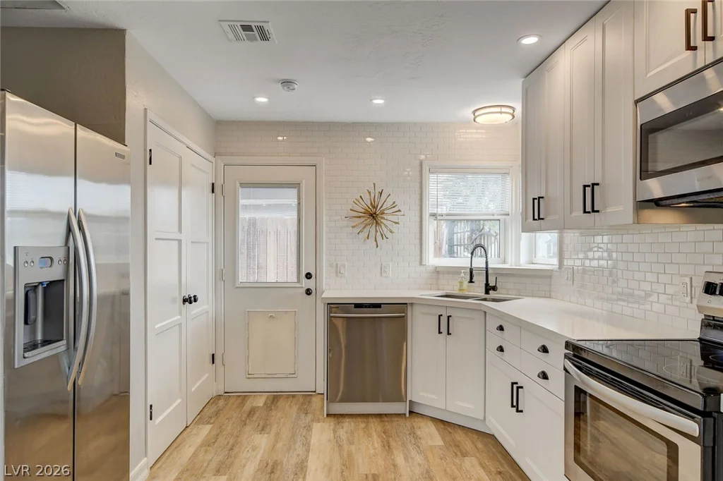 1017 Oakey, Las Vegas, NV 89104
