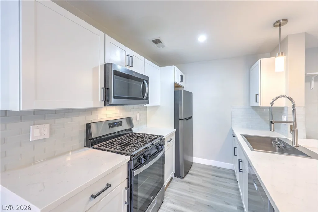 2200 Fort Apache, Las Vegas, NV 89117
