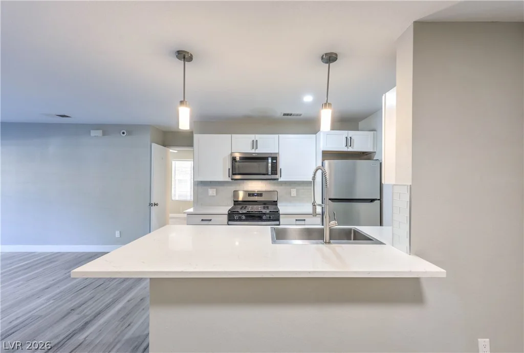2200 Fort Apache, Las Vegas, NV 89117