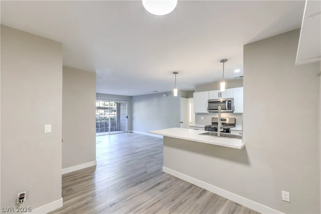 2200 Fort Apache, Las Vegas, NV 89117