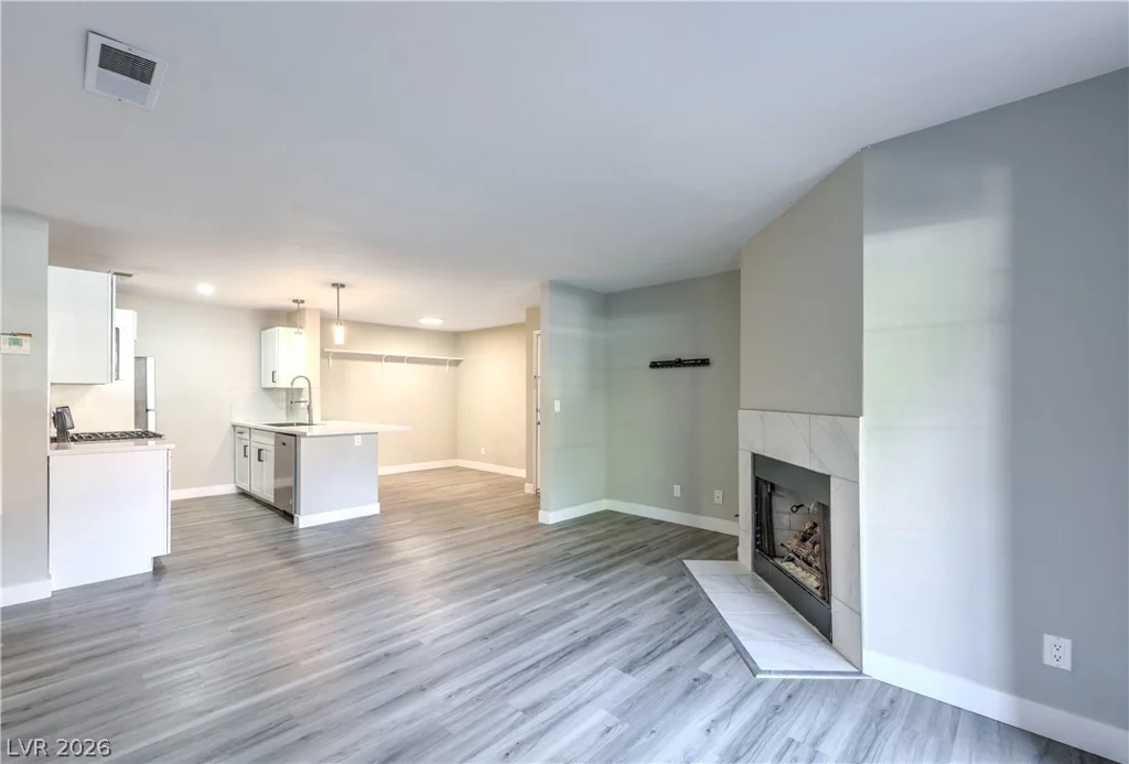 2200 Fort Apache, Las Vegas, NV 89117