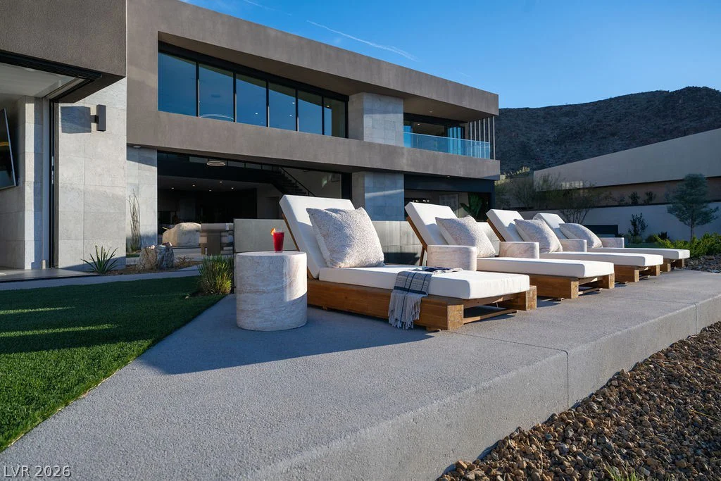 12 Chisel Crest, Henderson, NV 89012