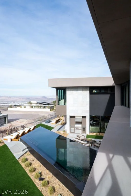 12 Chisel Crest, Henderson, NV 89012