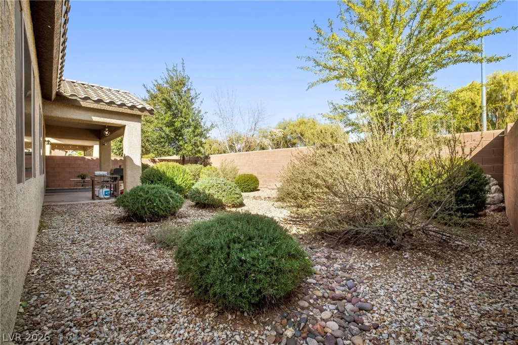6168 Forest Pony, Las Vegas, NV 89122