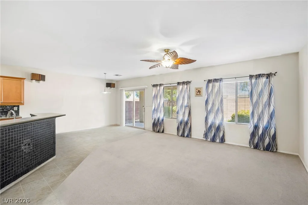 6168 Forest Pony, Las Vegas, NV 89122