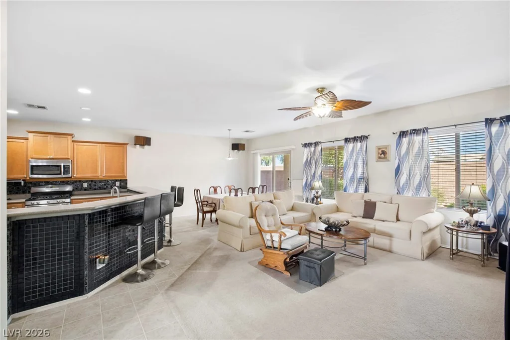 6168 Forest Pony, Las Vegas, NV 89122