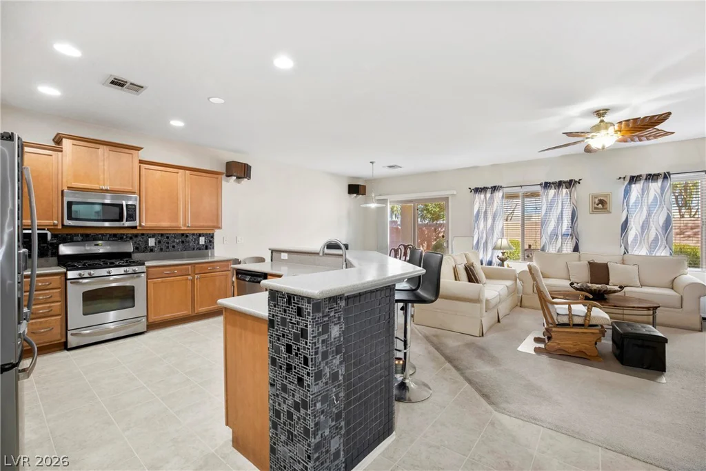 6168 Forest Pony, Las Vegas, NV 89122