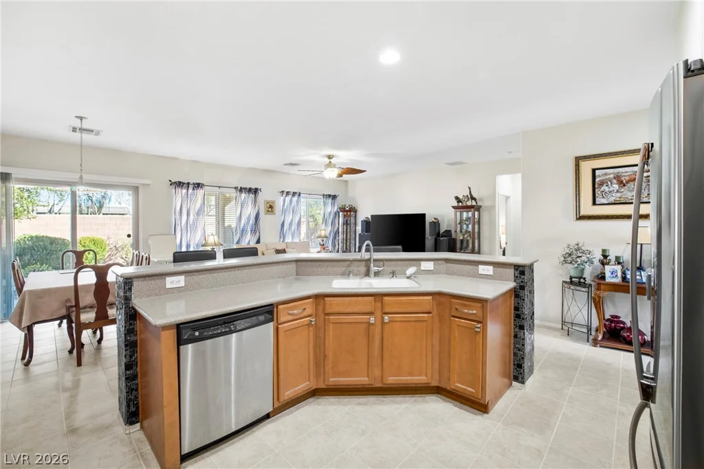 6168 Forest Pony, Las Vegas, NV 89122