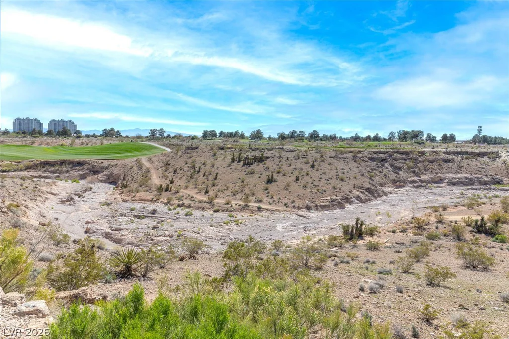 9601 Canyon Mesa, Las Vegas, NV 89144