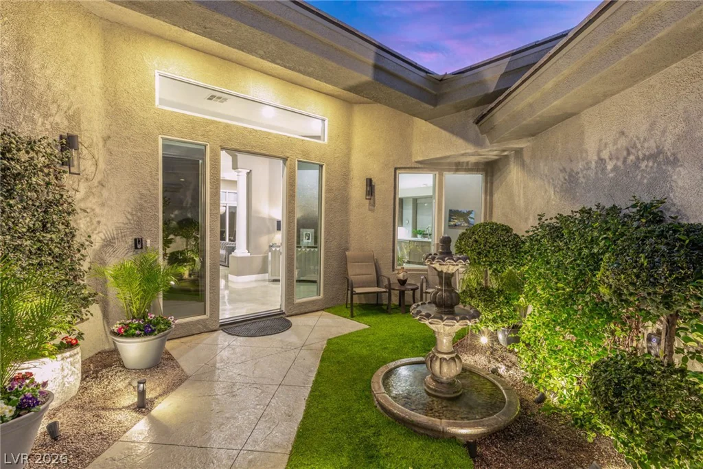 9601 Canyon Mesa, Las Vegas, NV 89144