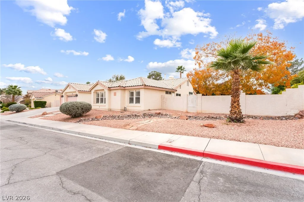 7901 Magnolia Glen, Las Vegas, NV 89128