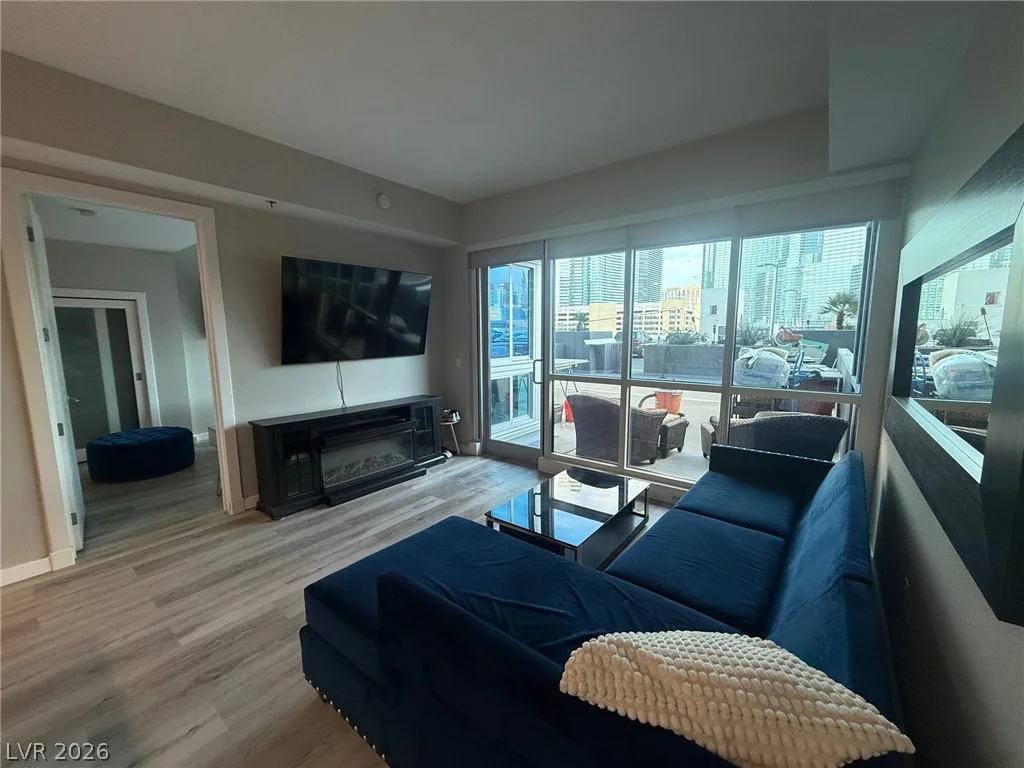 4525 Dean Martin, Las Vegas, NV 89103