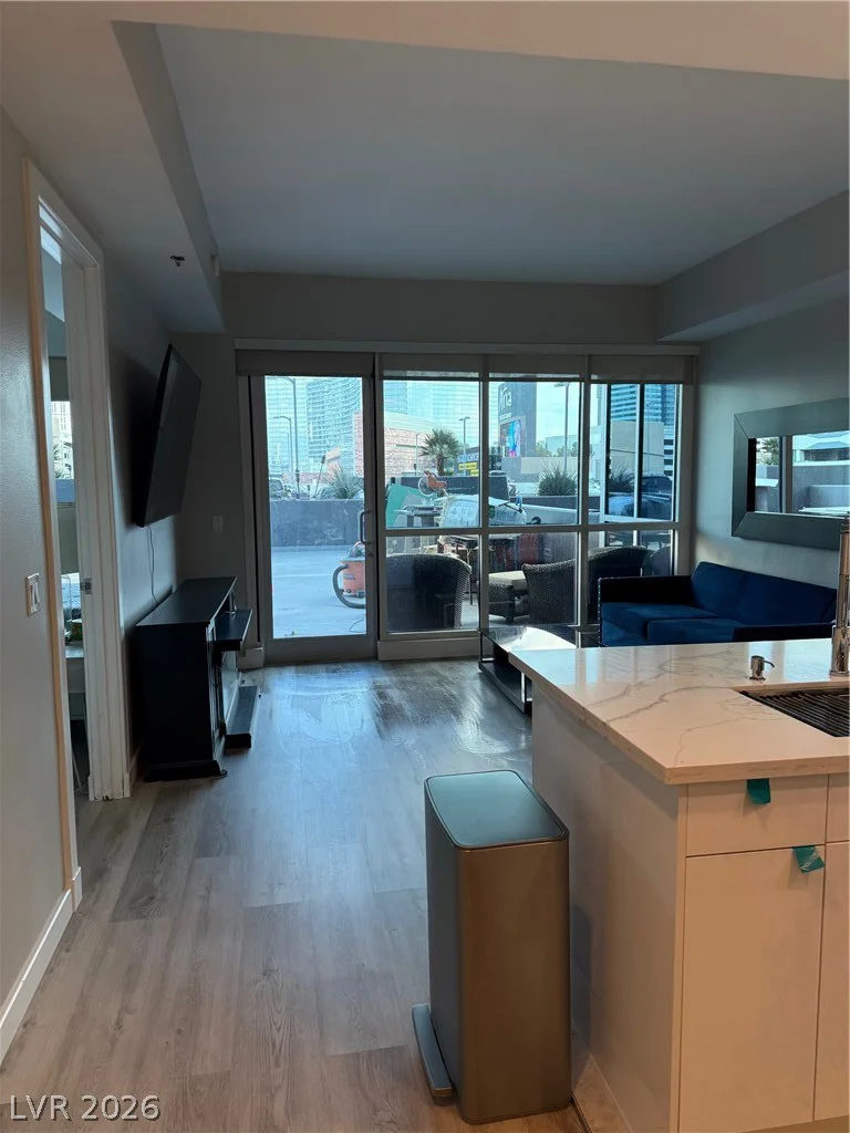4525 Dean Martin, Las Vegas, NV 89103