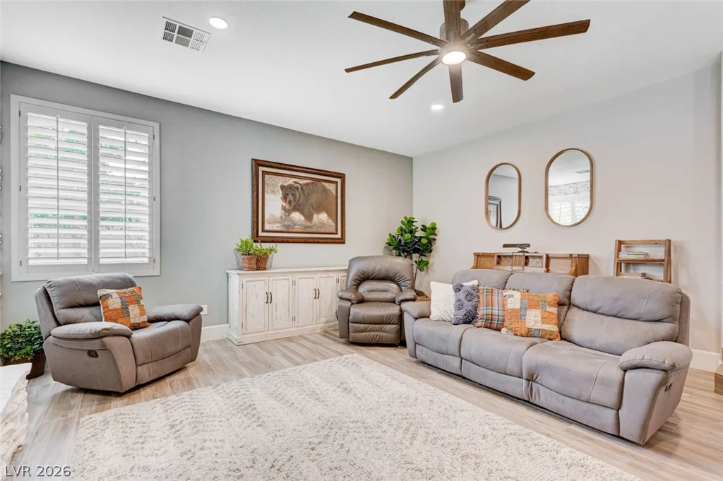 1513 Waterford Falls, Las Vegas, NV 89123