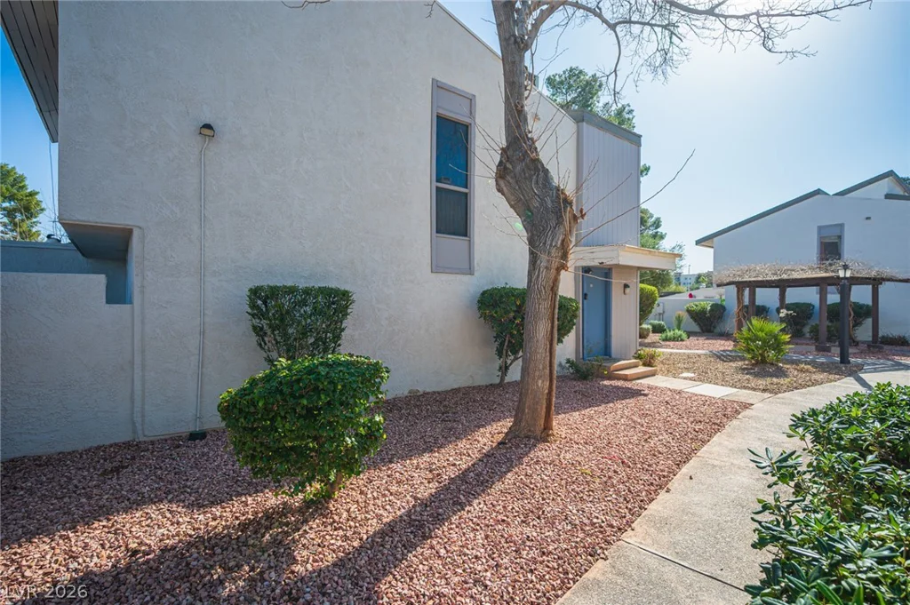 618 Rolling Green, Las Vegas, NV 89169