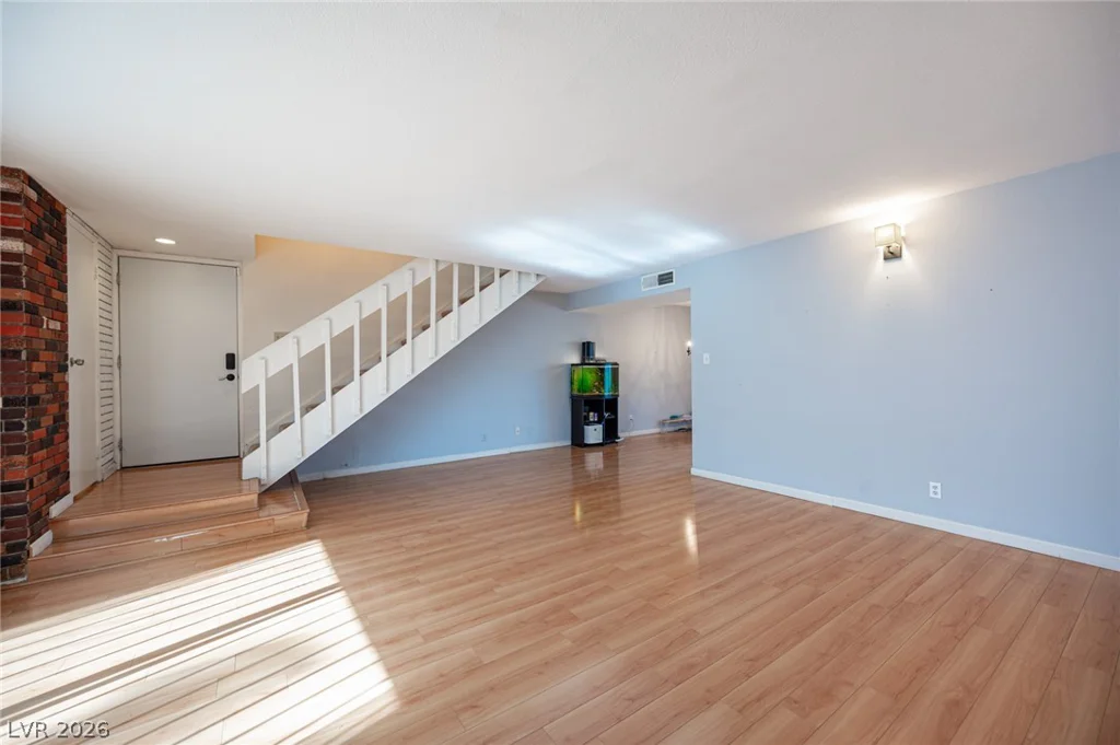618 Rolling Green, Las Vegas, NV 89169