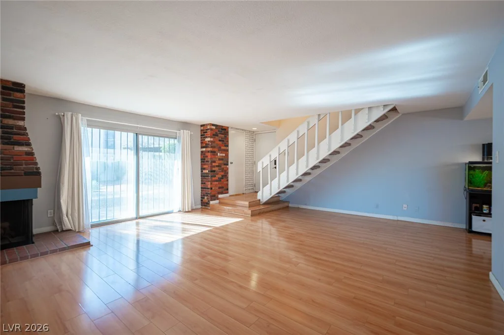 618 Rolling Green, Las Vegas, NV 89169