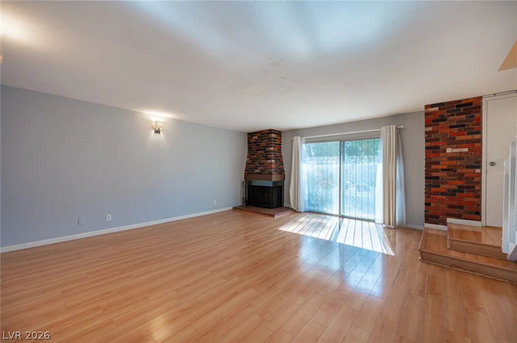 618 Rolling Green, Las Vegas, NV 89169