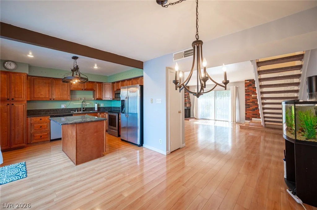 618 Rolling Green, Las Vegas, NV 89169
