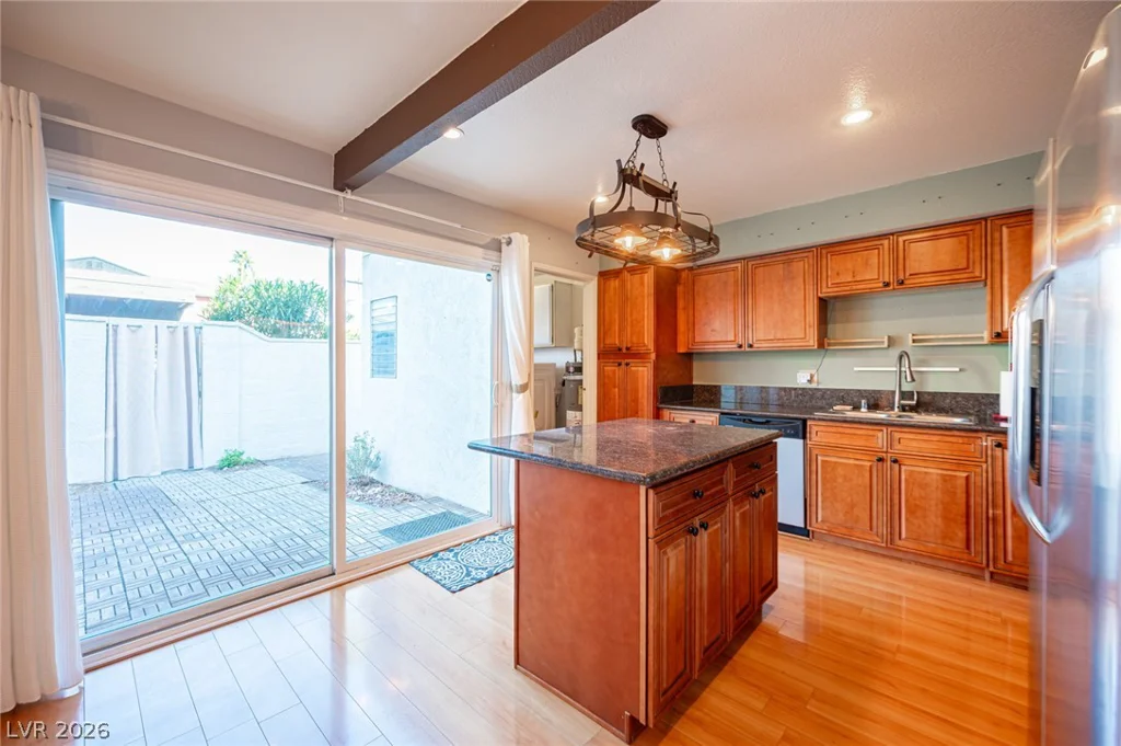 618 Rolling Green, Las Vegas, NV 89169