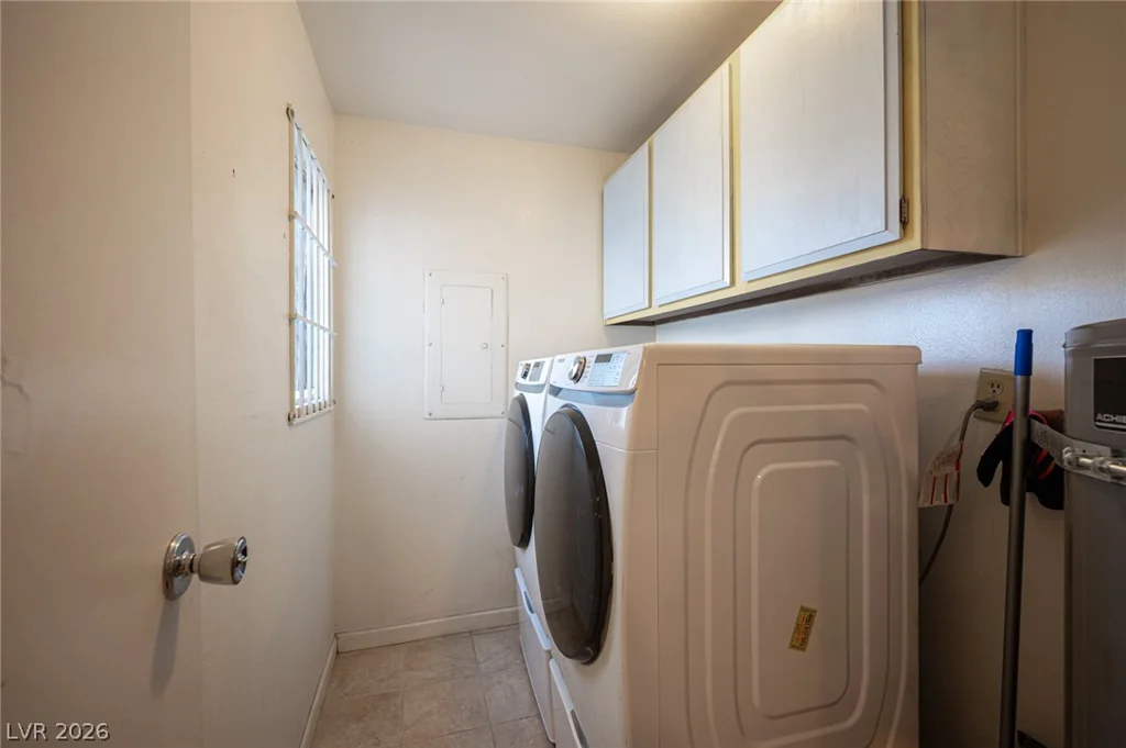 618 Rolling Green, Las Vegas, NV 89169