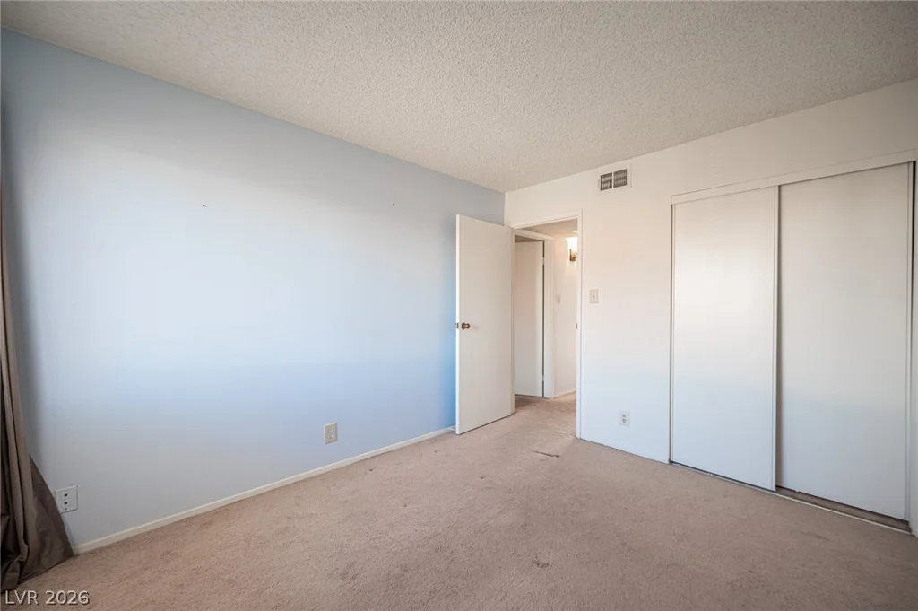 618 Rolling Green, Las Vegas, NV 89169