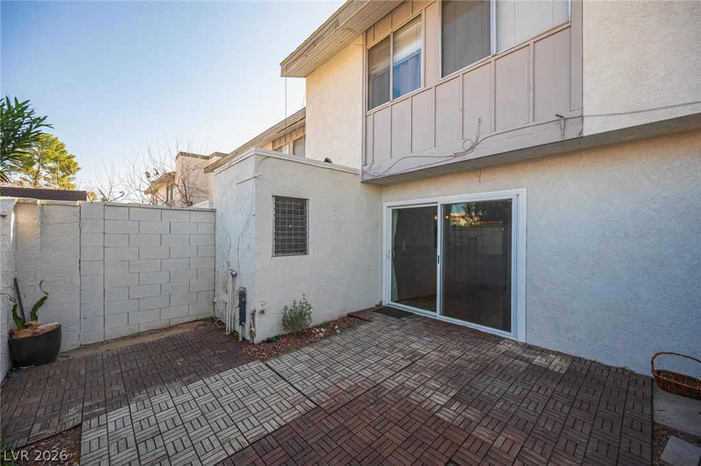 618 Rolling Green, Las Vegas, NV 89169