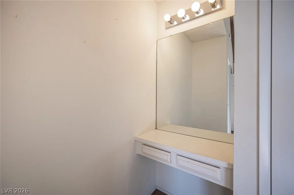 618 Rolling Green, Las Vegas, NV 89169