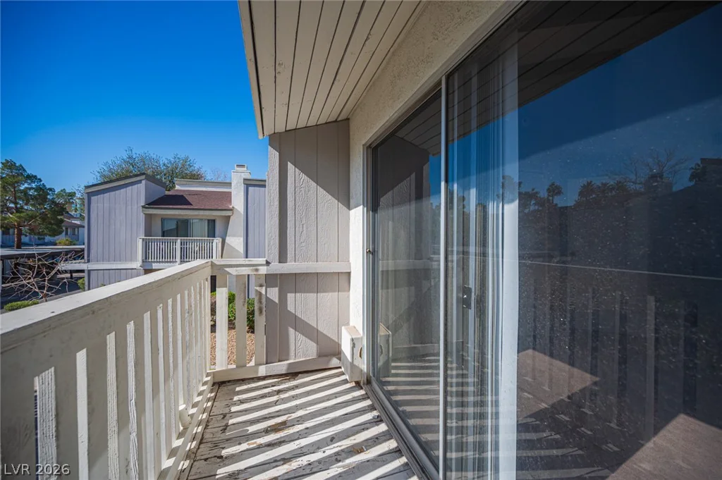 618 Rolling Green, Las Vegas, NV 89169