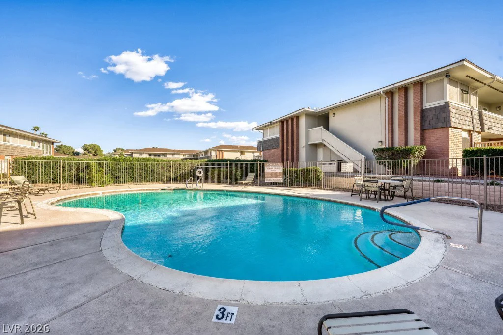 2838 Geary, Las Vegas, NV 89109