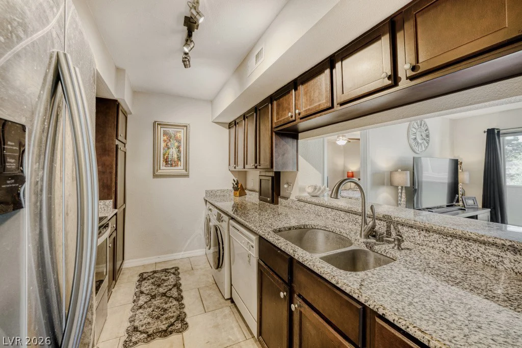 2838 Geary, Las Vegas, NV 89109