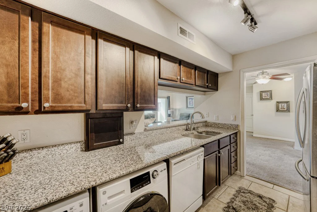 2838 Geary, Las Vegas, NV 89109